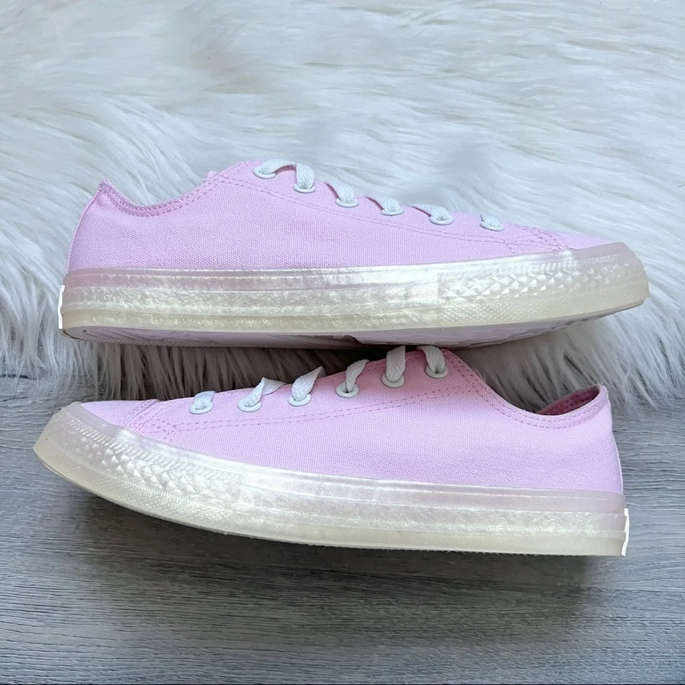 NWT Converse Chuck Taylor All Star Women’s Shoes - Picture 8 of 8